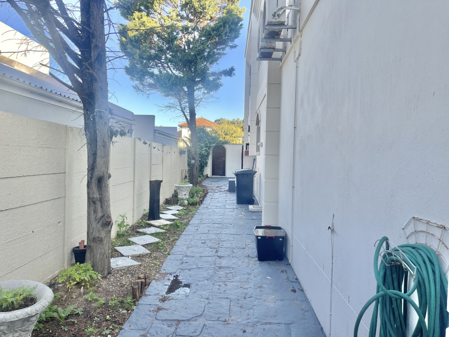 9 Bedroom Property for Sale in Sunset Beach Western Cape